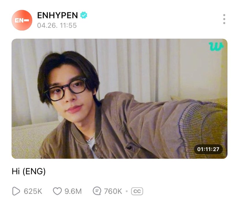 jakeoclock's tweet image. he did not move an inch 😭