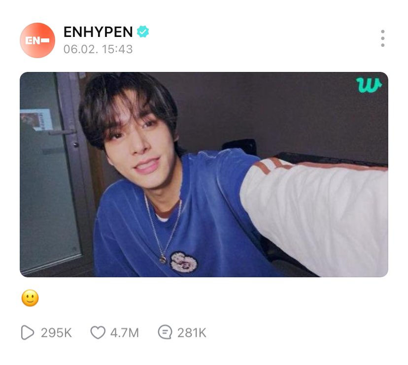 jakeoclock's tweet image. he did not move an inch 😭