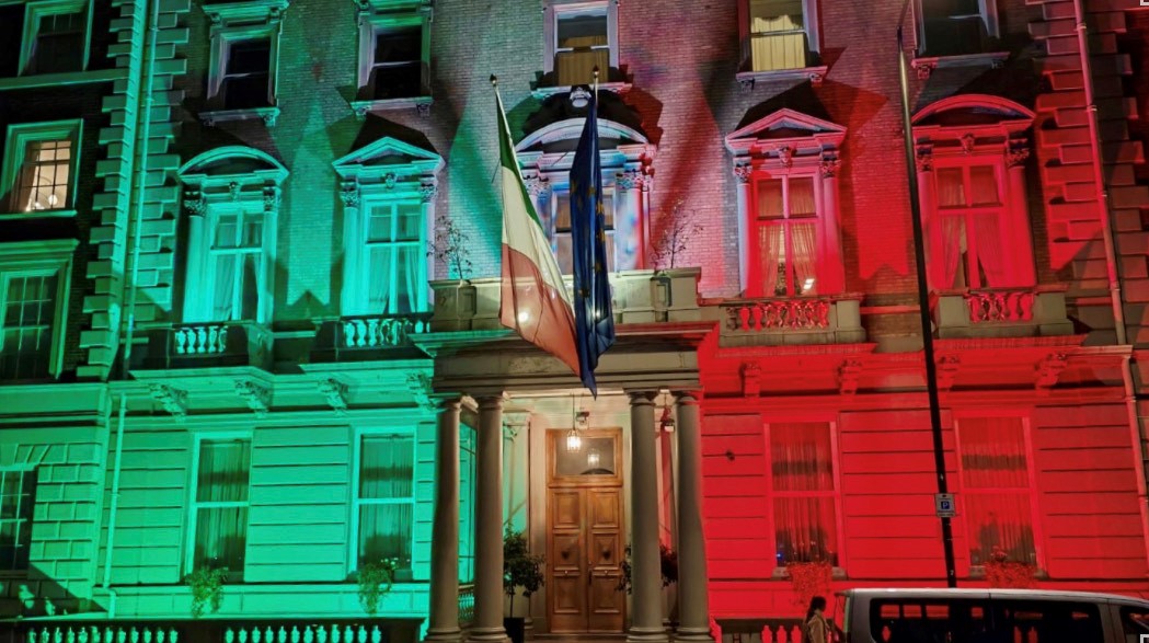 Happy 🇮🇹National Day! 🎉
We celebrate the 78th anniversary of the Italian Republic. On this significant day, we honor the values of democracy, freedom, and unity that form the foundation of our great nation.
Join us in commemorating this historic day.
Buon 2 giugno a tutti! 🇮🇹✨