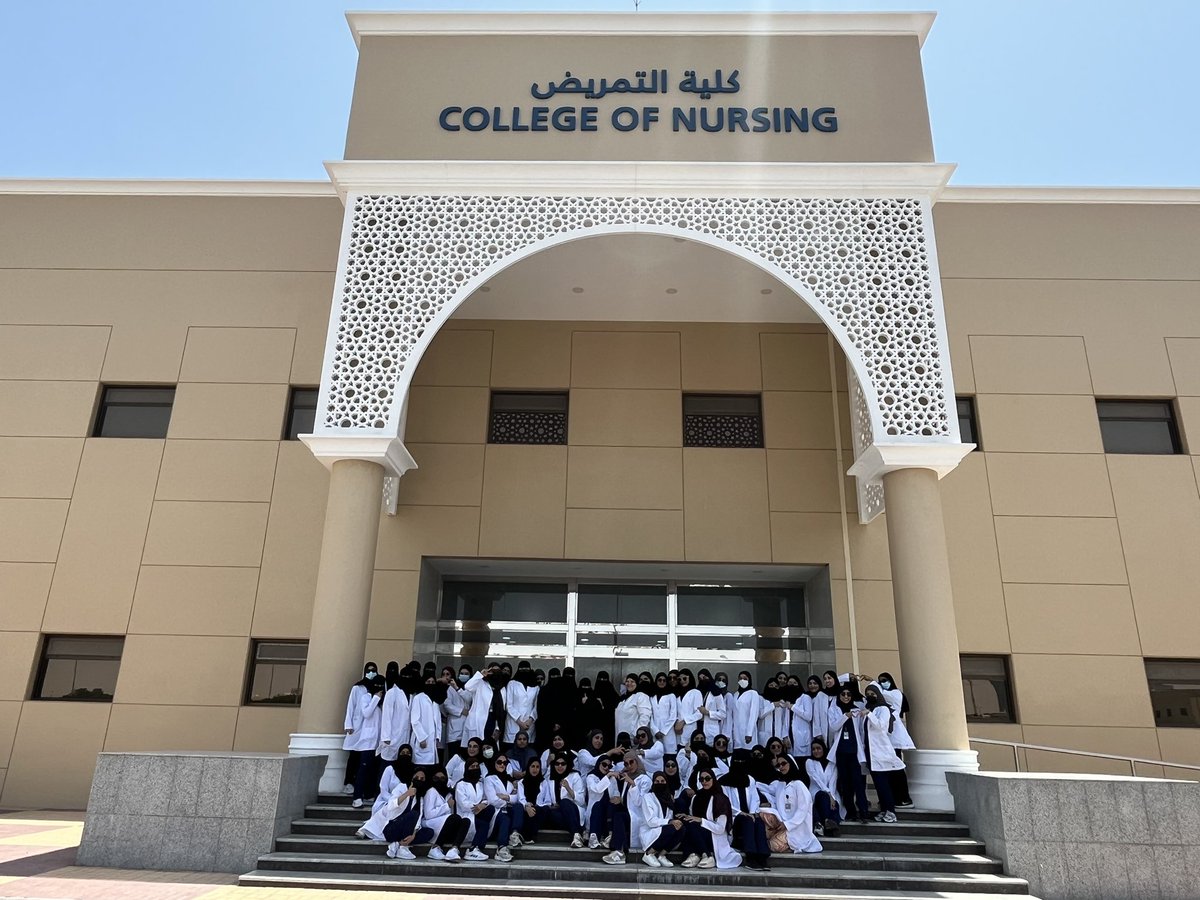 بدأ الفصل الثالث والعنوان فيه مثير للأهتمام، على أرض الواقع صارت تتباهى حروفُه بعمق معناها 
بين المرض والمرضى شهدت لنا الأقسامُ تلك الرهبة حينها ، وبكل حماس تكونت عشرات القصص التي حكيناها

وها هو انتهى وأوشكت الروايةُ على الختام 🤍

#NURS222