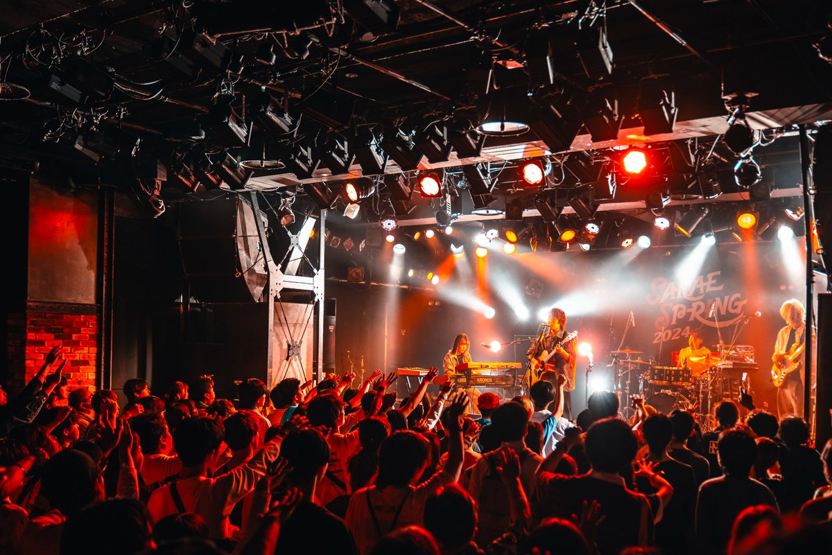 SAKAE_SPRING's tweet photo. 《NAGOYA CLUB QUATTRO》
レトロリロン（@retroriron）のライブが終演しました！
クラップが鳴り響く1曲目から会場のボルテージは最高潮！
アツいパフォーマンスは、クワトロを盛大に盛り上げてくれました！

#サカスプ #zipfm 

📸@muu_asherads https://t.co/ZU6j40NTwk