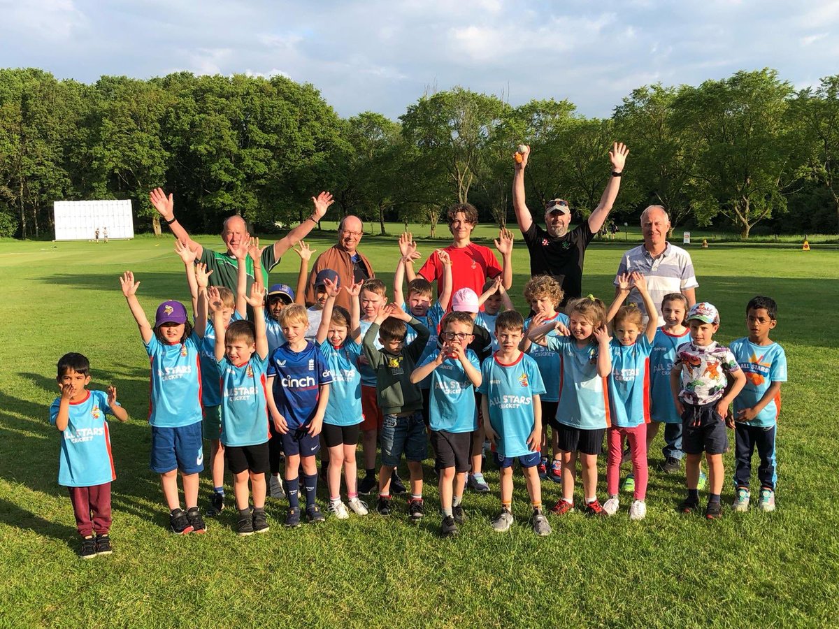LeyHillCC's tweet photo. We’re super grateful for the continued support we get from our brilliant sponsor @LeyhillS.  It’s allowed us to get a professional coach from @future_legends_ for our Juniors. Here’s Graham with the team! https://t.co/kNhRc7wJjo
