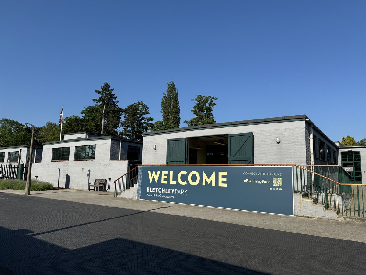 G4WQG's tweet photo. It’s a fabulous day @bletchleypark today.. Come and visit @theRSGB National Radio Centre.. RSGB members get free entry https://t.co/rnURQqlRyG https://t.co/OoeQN9VeF3
