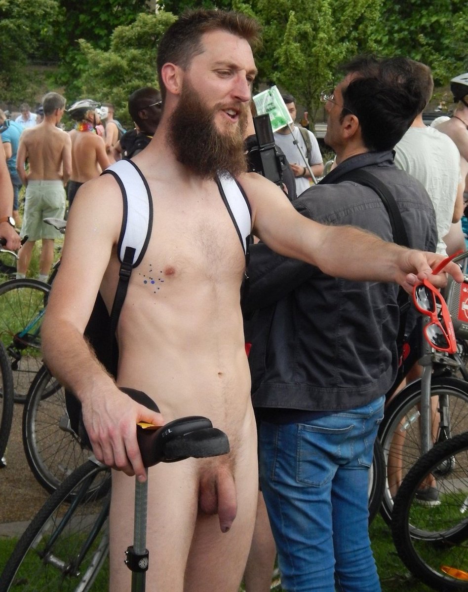 voyeurgayspy's tweet photo. #fatdick #publicexhib #gayvoyeur #publicnude https://t.co/8UErAVnDiQ