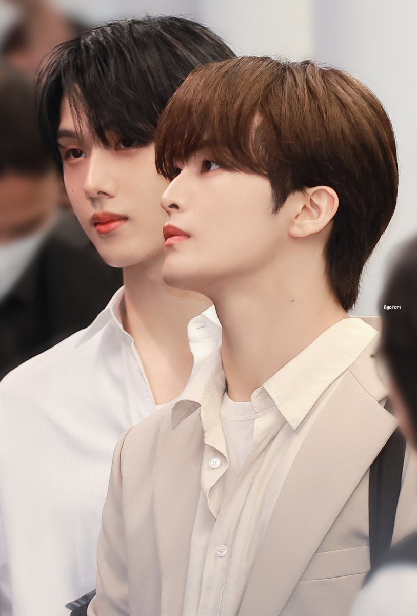 _Byotori's tweet image. 240601 ICN✈️

원래 좋은 건
크게 볼수록 좋은거랬어요😉

근데 맏막내즈 미모 무슨일이야…

#NCT #NCTDREAM #엔시티드림 
#JISUNG #지성 #박지성 #チソン
#MARK #마크 #이마크