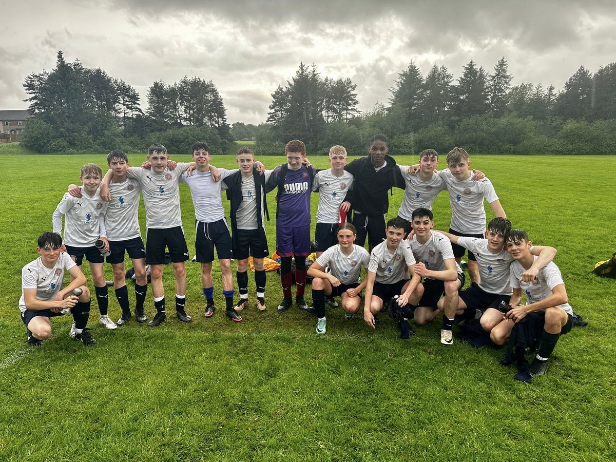 2009lrcfc's tweet photo. A cracking 1-0 win at Whitburn from CFC to end the season. 

It’s a 5th placed finish in the A League, just 5 points off 3rd. 

They are a terrific bunch and a credit to themselves and the club. Thanks to everyone - including parents and helpers - for their support this season 🌹 https://t.co/jqkJl9NeS7