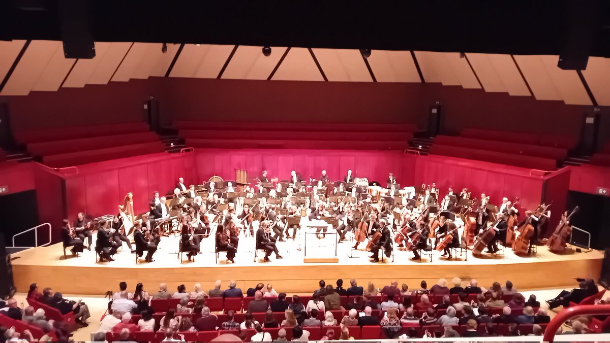 DavidinReading's tweet photo. An amazing night of movie music with the brilliant @royalphilorch at @Thehexagon #rdguk last night. Looking forward to the 24/25 Classical Music Alive season. https://t.co/khNwnKcl8f
