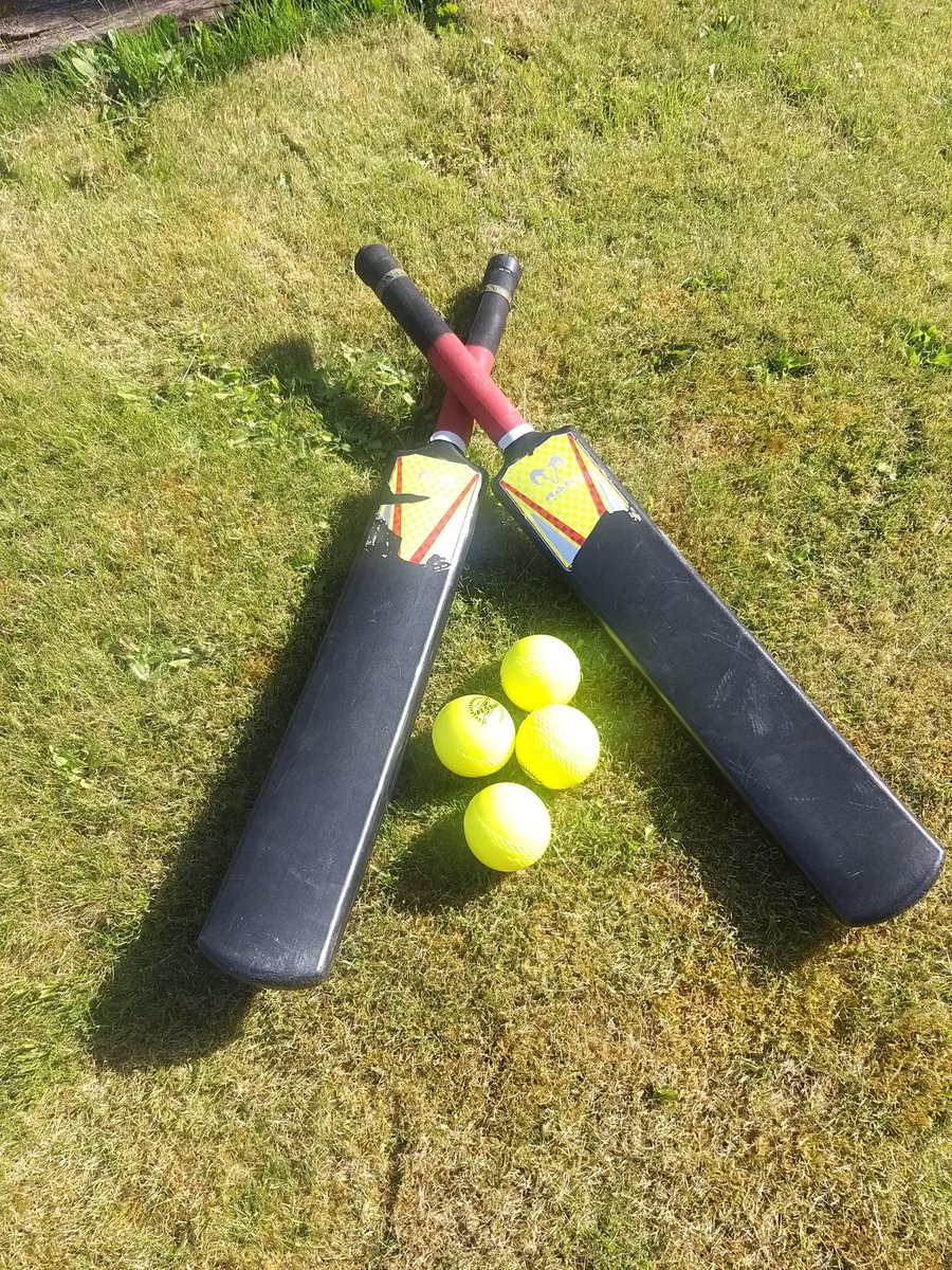 We are out and about at <a href="/LoveWestfest/">Dundee Westfest</a> today on the <a href="/WECSHDundee/">WECSH</a> stall. Come down and see us between 12 and 4pm. Try out cricket and some of the other great sports West End clubs are offering.
<a href="/HarisHawks/">Haris Hawks</a> <a href="/WestEndTennis/">WestEnd Torrance,CA</a> #dundeebadmington