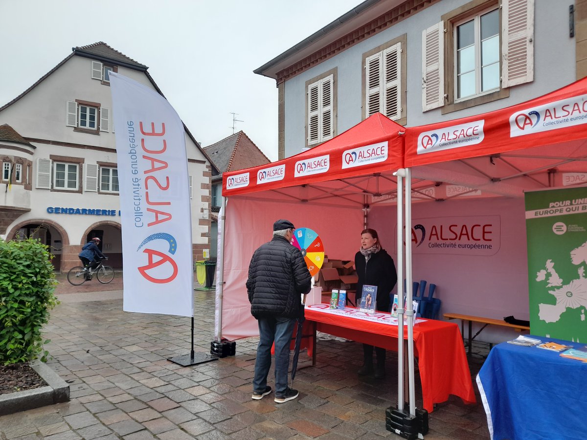 toutelalsace's tweet photo. C'est parti pour le #SlowUp🚴‍♀️🚵‍♂️🚴‍♂️

Rendez-vous sur notre stand #CeA à #Châtenois pour jouer et gagner des #cadeaux, fabriquer des #badges pour les enfants, s'informer sur les #élections du 9 juin grâce au @ME_Alsace, etc.

Profitez de la Route des Vins toute la journée ! https://t.co/ORpi8yDg0h
