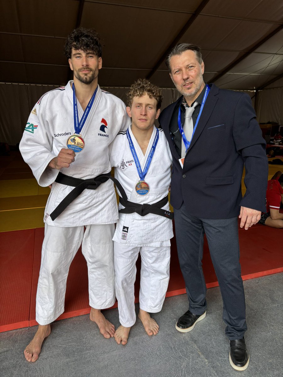 Alexand53297244's tweet image. Un samedi comme un autre avec le club @AJAPARISXX1 l’équipe cadets qui finit au pied du podium 5e au même moment a  l’open du Maroc 🇲🇦 @axusbenjamin -73kg fait 1er 🥇 et Merlin -60kg 3e 🥉une véritable satisfaction dans cette période trouble