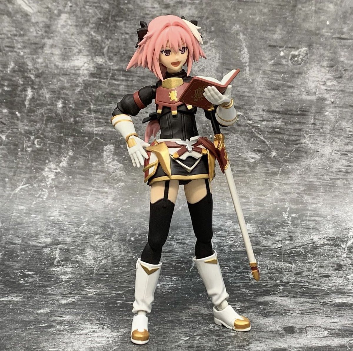 Ks_Master4's tweet photo. Fate/Apocrypha
Rider of ”Black“
figma “黒”のライダー https://t.co/vLy1glASTl