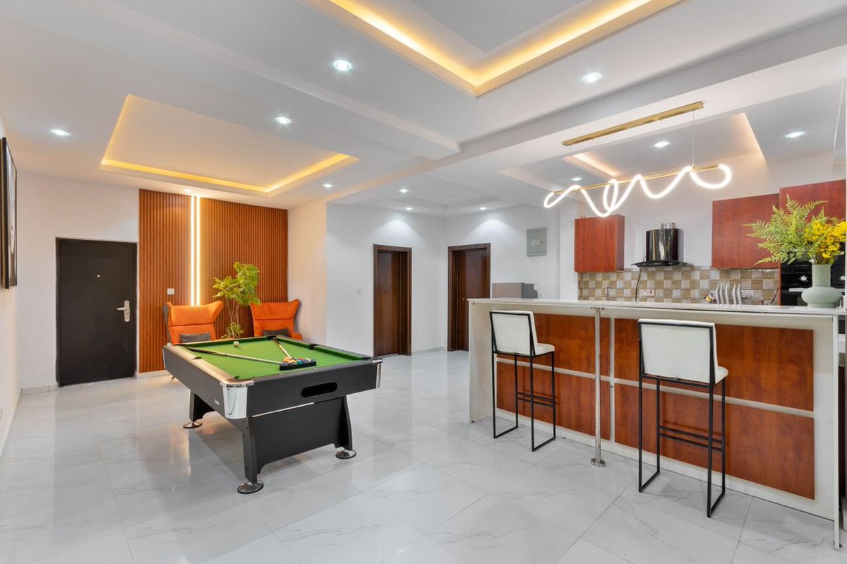 YanfeHomes's tweet photo. 2 bedroom luxurious apartments  

Lekki phase 1 

Features: 
Gated and Secured  mini Estate, 
24/7 Power Supply 
Ps5
Serene environment
Free Wi-fi
Snooker 
Netflix / YouTube 
Prime video 
Elevator 
Dstv
En-suite rooms
Daily housekeeping https://t.co/T41uuIyBB4