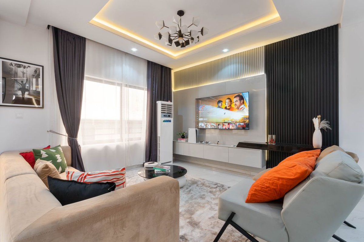 YanfeHomes's tweet photo. Dedicated car parking  space
Equipped kitchen 
Washing machine 
Tastefully furnished “Perfect for Pictures “ https://t.co/YoT1wtXjzF