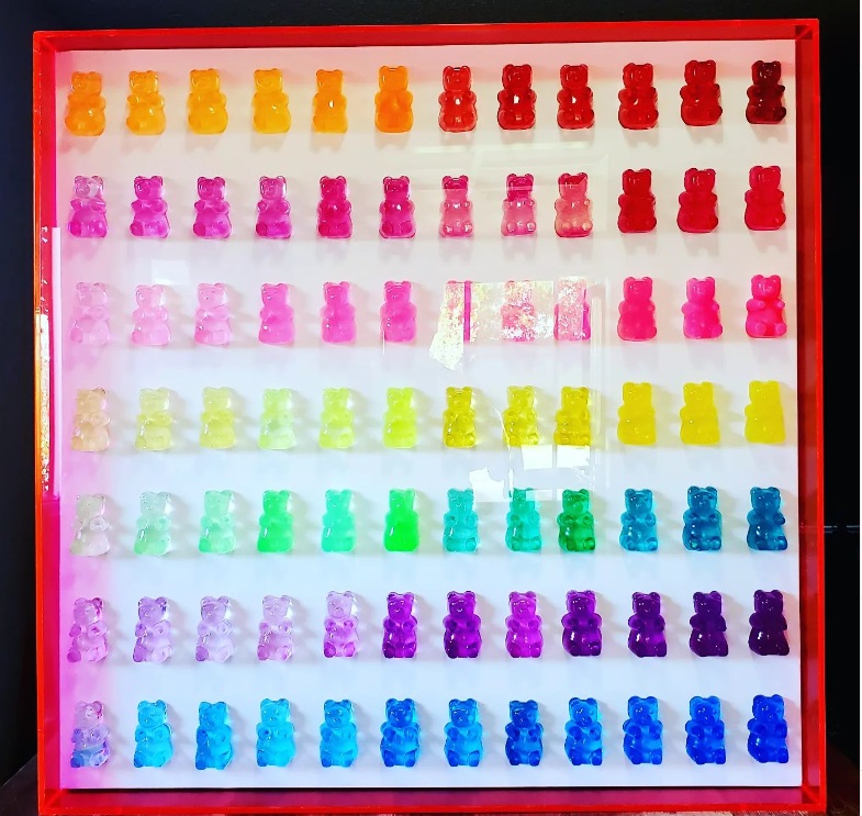 WomensArtForAll's tweet photo. Pop art sculptures of candy, ice cream, or popsicles by Cyreen #Brahe (@braheartcompany). These fabulous poured pieces give good vibrations and brighten any space. I do love #PopArt. Check her Insta page for a link to see more works! https://t.co/GCTFAPzwXN