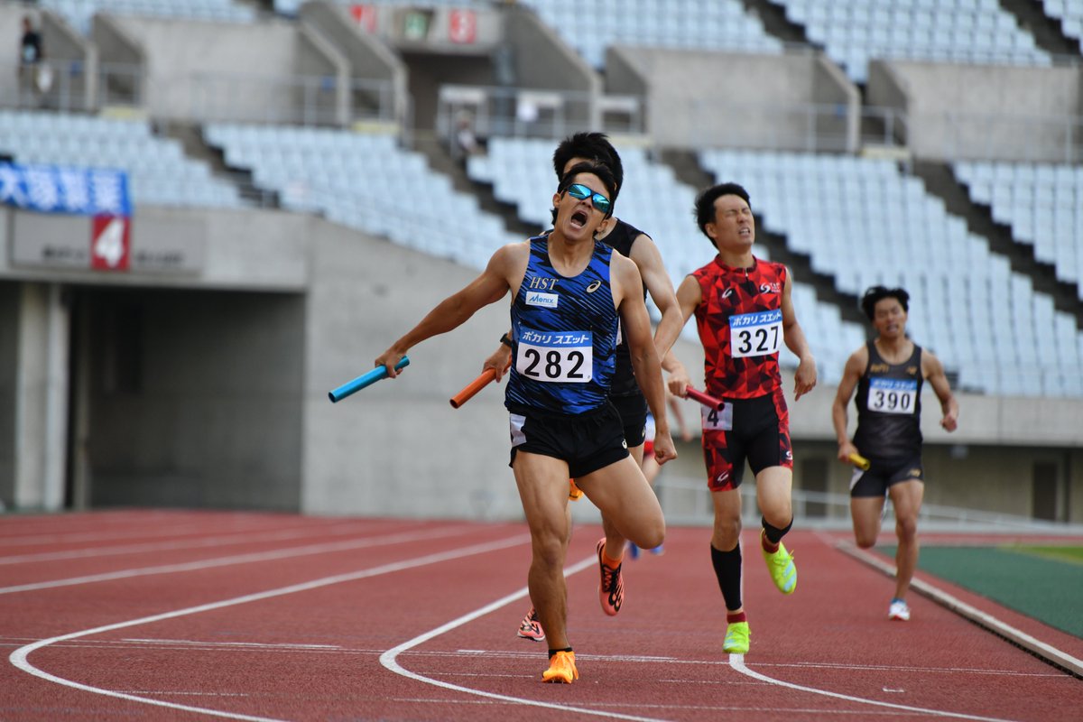 kansai_TandF's tweet photo. #関西実業団選手権
男子 ４×４００ｍの様子です！
～その2～

★気になったらフォローお願いします★
https://t.co/TJs9igCpWw

#KANSAIPRIDE #関西から世界へ
#驚異的 https://t.co/t1R1vA0yTQ