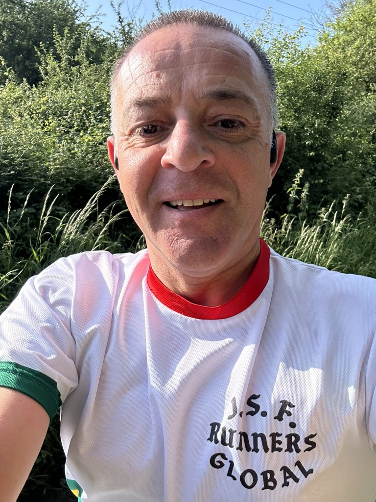 trevor_knights's tweet photo. @runningpunks #vrc #rebelsrelay @JSFRunners And a good Sunday morning to you all. Back from a lovely trip to Rhodes but great to be back out running.
Springsteen Live 75-85 in my ears - fingers crossed for the Madrid gig 🤞Look after yourselves. https://t.co/QHiTmPoC8E