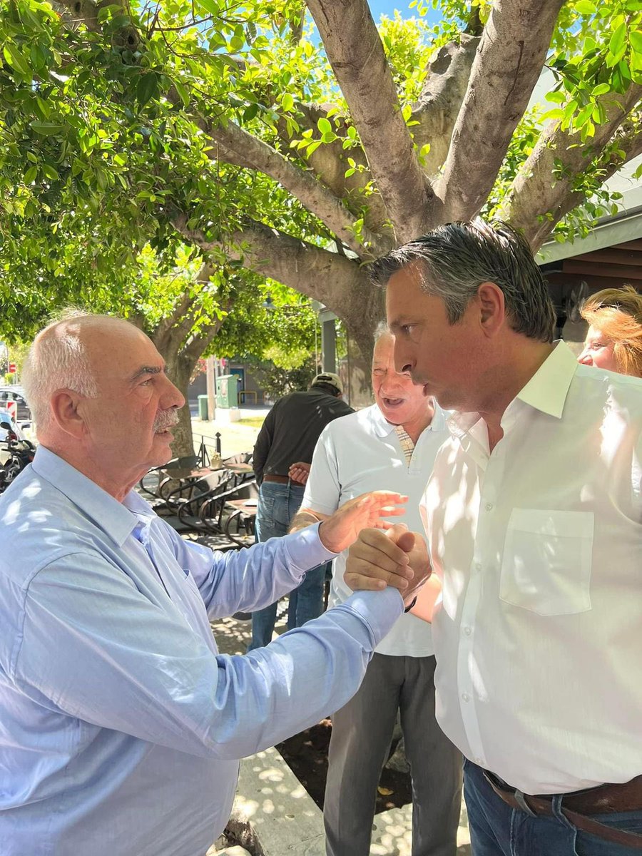 v_meimarakis's tweet photo. Στην Κυπαρισσία συναντήθηκα με φίλους &amp;στελέχη της ΝΔ &amp;συζητήσαμε  για την ανάγκη η Νέα Δημοκρατία να έχει &amp;πάλι ισχυρή φωνή στην Ευρώπη. Ευχαριστώ θερμά τους βουλευτές Περικλή Μαντά και Γιάννη Λαμπρόπουλο για την παρουσία τους,τον Πρόεδρο &amp;τα στελέχη της ΔΗΜΤΟ  για την οργάνωση. https://t.co/TFn3QVTBwZ