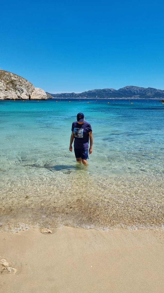 girovagate's tweet photo. Bonjour!
Ieri è iniziato il nostro viaggio in 🇲🇫Provenza, una regione che non smette mai di stupire 😍😍.
Prima tappa le isole Frioul, un mare da sogno ad appena 30' di traghetto da #Marsiglia

#explorefrance #collaborazione https://t.co/yTYpXvkFyy
