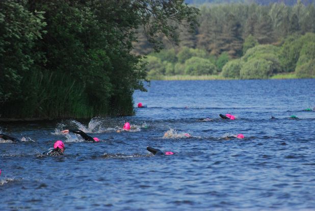 EventsScurry's tweet image. 7 days and counting!  Come and join us for the 2nd Scurry Swims Lochore - Sat 8th June 2024
3800m, 1900m, 1500m, 750m and 250m) and 2 Aquathlons -
entrycentral.com/Lochoreswimfes…
Bespoke competitor medals - race memento - full water safety team support - race commentary and lots more