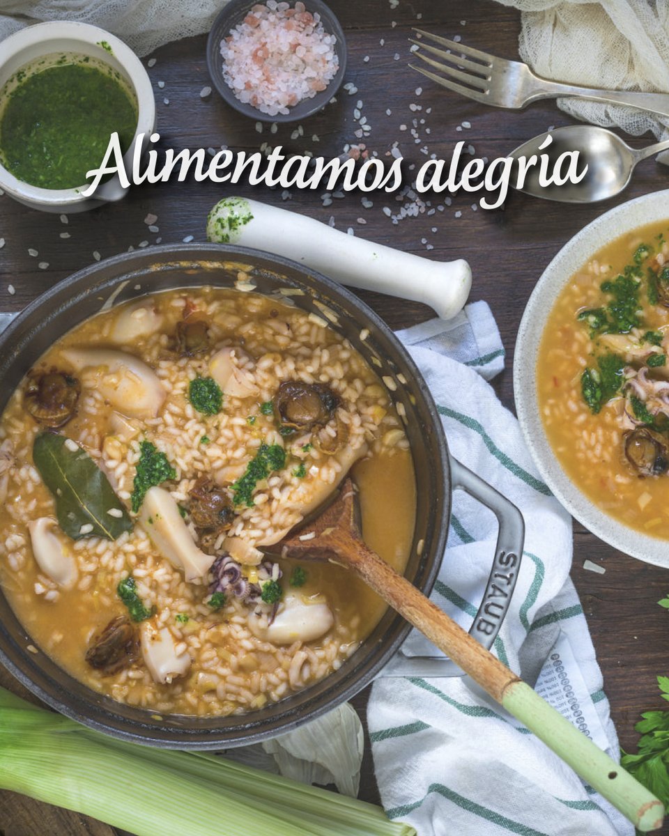 finaarroz's tweet photo. Alimentamos alegría
💯🌾🥗
.
.
.
#domingo #findesemana #alimentosfina #alimentamosalegria #alimentosaludable #rice #arroz #elmejorarroz https://t.co/Gen6nfURy3
