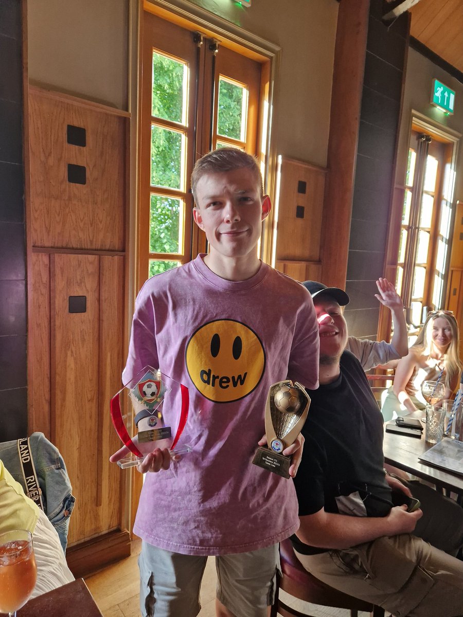 RosebankUtdAm's tweet photo. Rosebank Utd Player of the Year get together. Top scorer award (33 goals) and Player's Player of the Year.....Connor Lynch.👏👏🏆🏆

@GlasCollegesFA https://t.co/yOEkZLwP5K