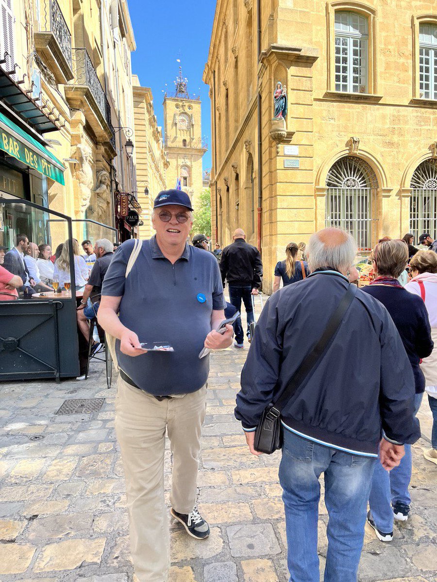 PaysAix13's tweet photo. Les derniers jours sont les plus importants. #RienNestJoué
Il faut expliquer, convaincre et montrer que la France a #besoindeurope .
Bravo pour l’enthousiasme et la détermination 👏👏👏
@ValerieHayer #vivement9juin
#Simiane ou #aixenprovence Mobilisation maximale. https://t.co/YUKlDaEE7r