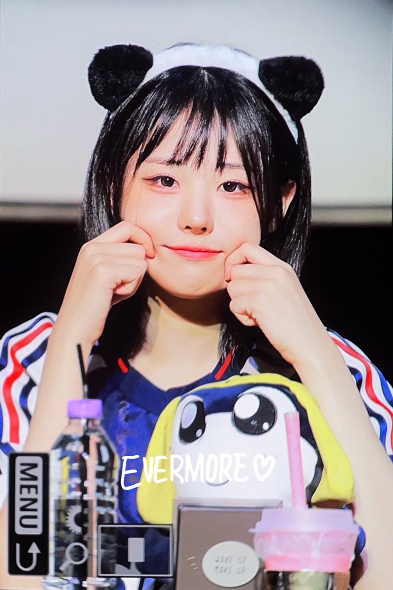 240602

쫀득말랑콩떡찰떡모찌빚기

#QWER #hina #히나 #냥뇽녕냥 #장나영
@hapycb https://t.co/lKRrcYyTzT