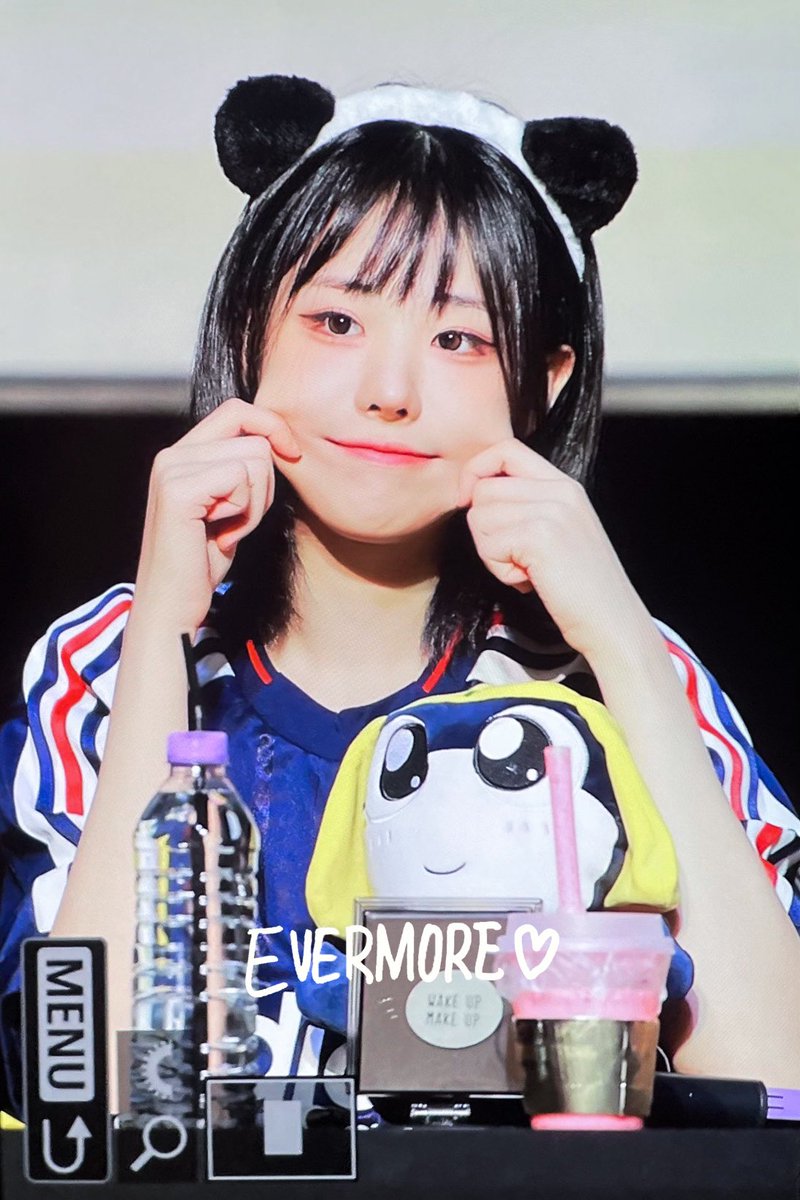 240602

쫀득말랑콩떡찰떡모찌빚기

#QWER #hina #히나 #냥뇽녕냥 #장나영
@hapycb https://t.co/lKRrcYyTzT
