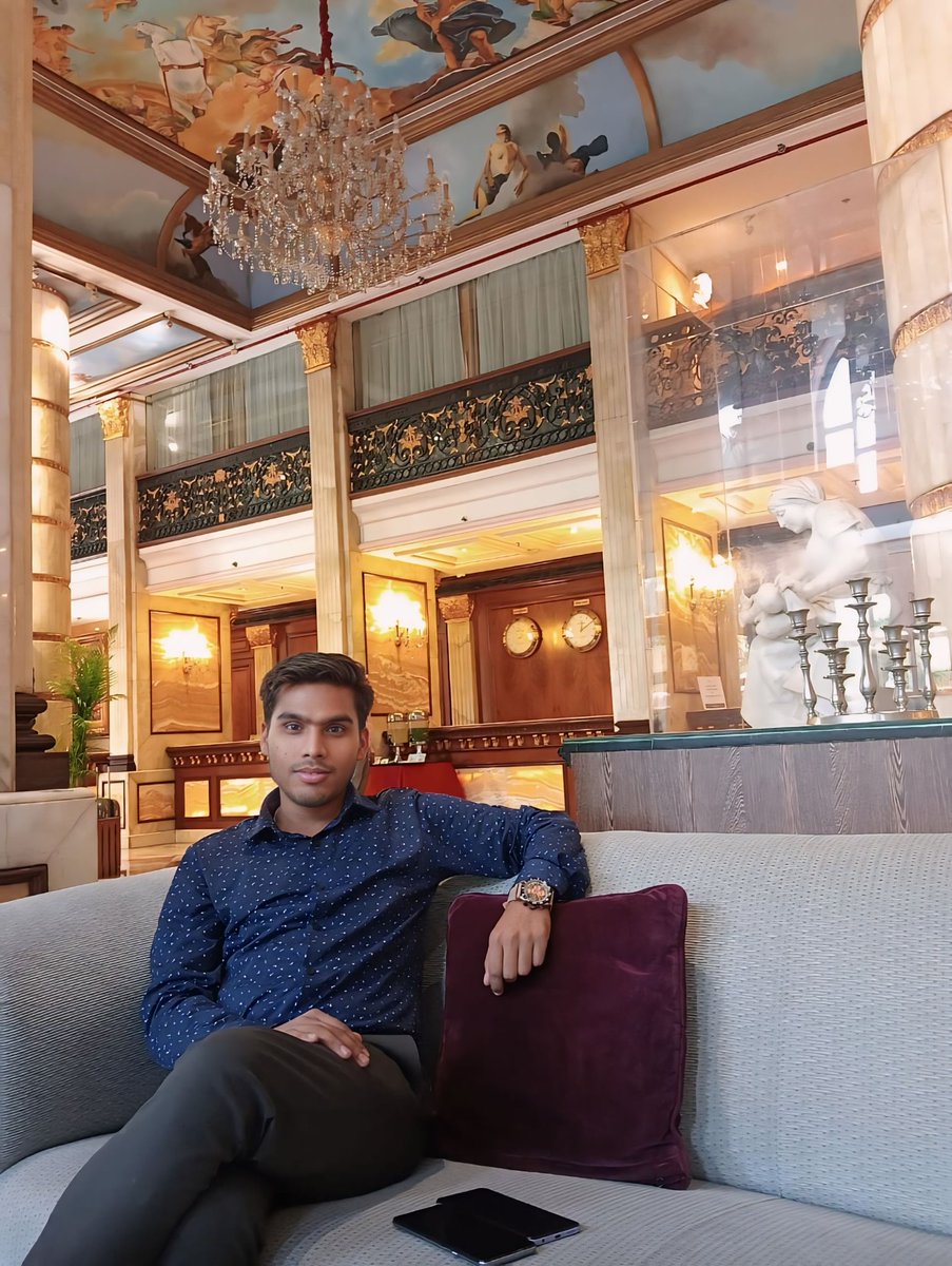 Rakesh8736's tweet image. You are the Artist of your own Life , Don't hand the paint brush to Anyone Else ........

#SundayAfternoon🌞 

#Changinglife

#beliveinyourself 

#RoyalPlaza

#Dreambig
#Thinkbig
#Businesslife