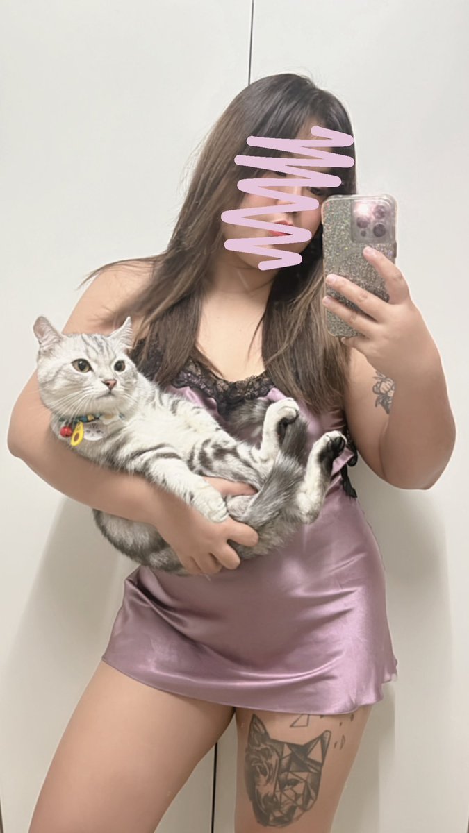 ChompooNighty's tweet photo. มาดูแมวที่ห้องเรามั้ย😽

#สาวอวบ #ห้องเรามีแมวนะ #รีทวิตให้ด้วยน้าา #กรุงเทพนัด https://t.co/C1fDAa57vv