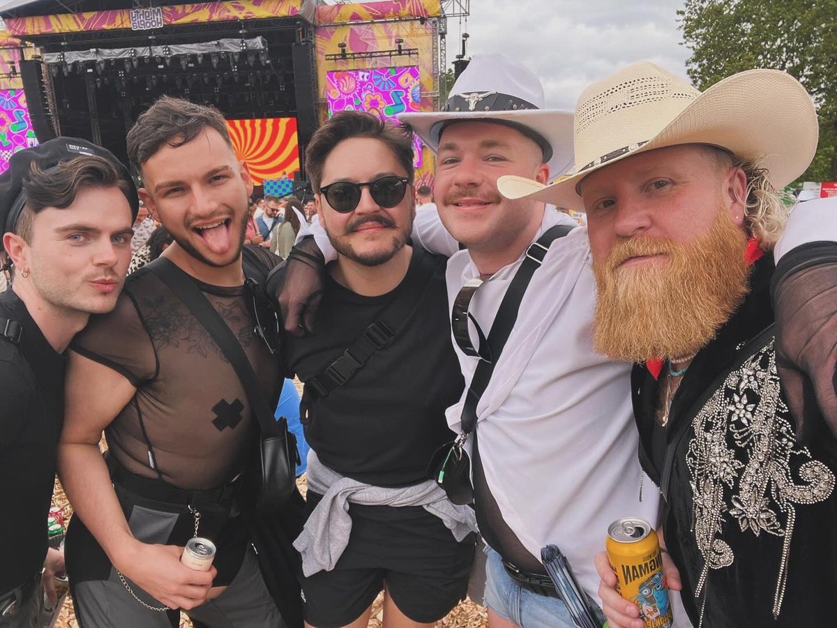 Homosocial tweet media