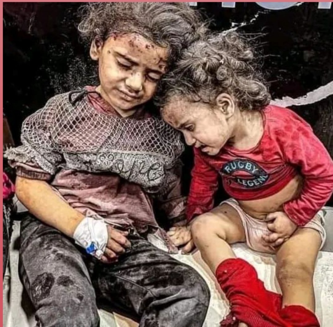 Laaz5353's tweet photo. Hani çocuk derdik çocuktur yıkar döker ağlar diye ben böyle acı çeken çocuk gördüm üstü başı toz içinde ama yüreği yanmış çocuk.Elllerinden tutup seni kaldıramadığım için  özür dilerim çocuk..😔😔 https://t.co/2kjRbzxWLn