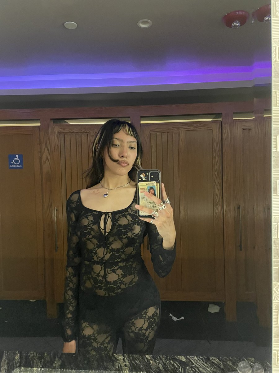 frawgvomit's tweet photo. started pride month right https://t.co/b6q3GPEMvD