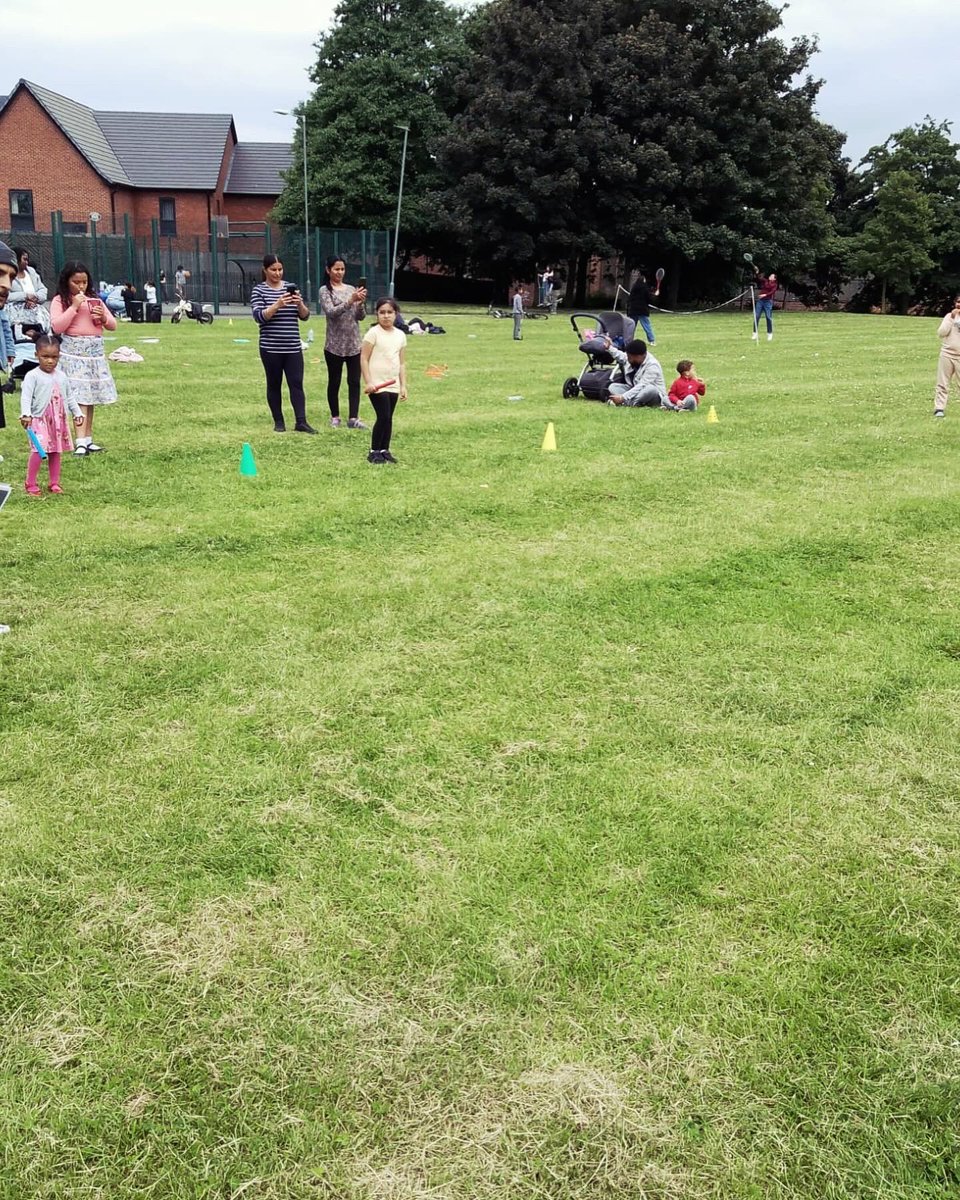 EYES2SUCCESS's tweet photo. Step Together Activity day at Dixon Park🏃🏽‍♀️‍➡️

A BIG THANKYOU to Wolverhampton Safer Partnership for allowing this to happen and most importantly to the young people who turned up with their families and took part🤌🏽

It was an amazing turn out🤩‼️ 

ALL EYEZ ON US🌠💎🆙 https://t.co/jn8tkhwmab