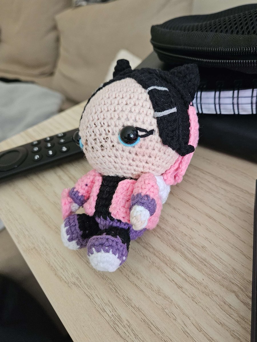 My boyfriend got me a little crochet Clove to sit on my desk while we play😭 I love him sm