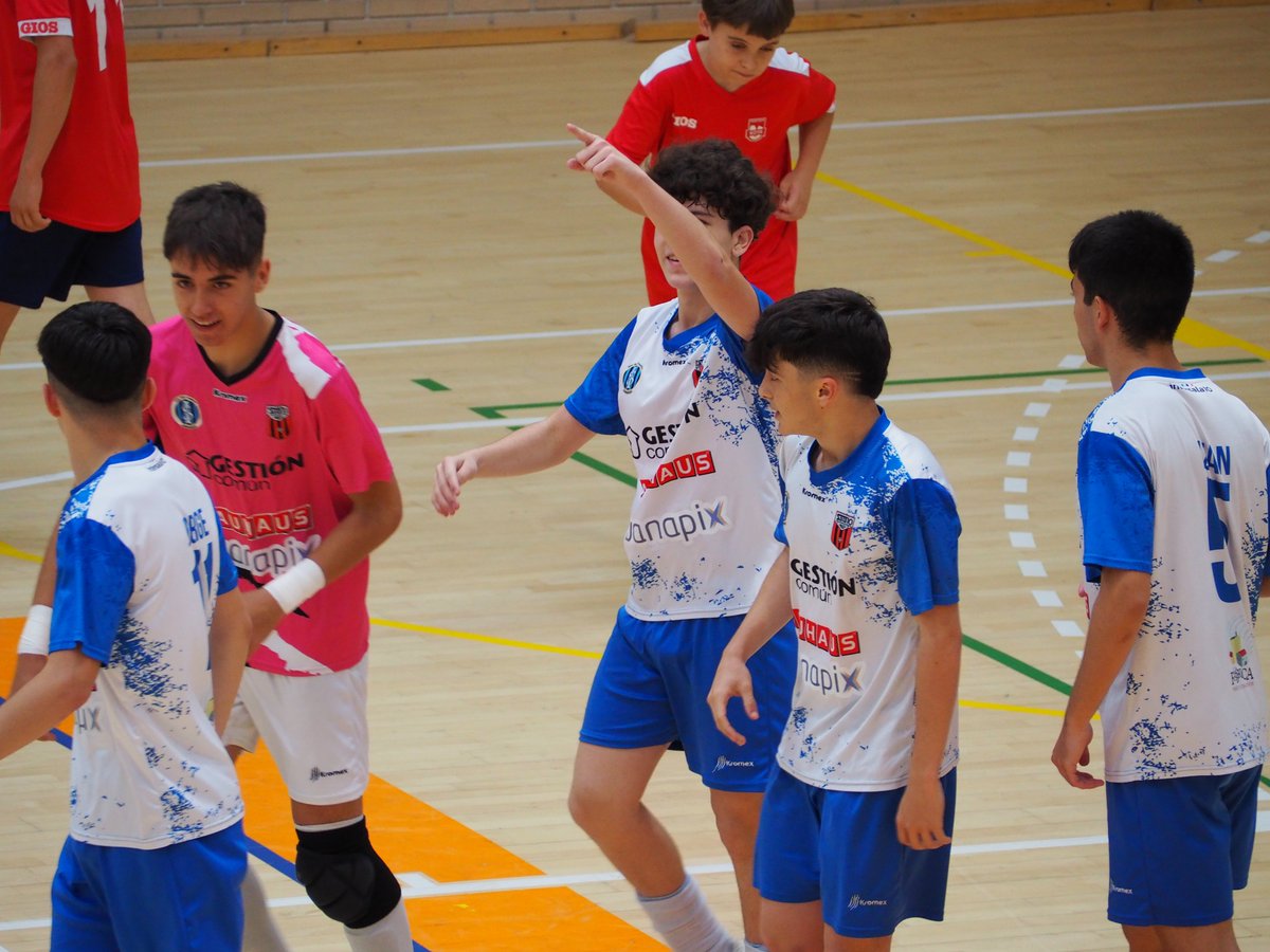 WanapixSala10's tweet photo. Wanapix Gestión Común cierra su participación en la fase previa del Campeonato de España cadete con una contundente victoria

Wanapix Gestión Común 10-2 @CDXOTA 

¡¡GRAN CAMPEONATO DE NUESTROS CADETES!!

#VolvemosMásFuertes https://t.co/OriXa2V5nj