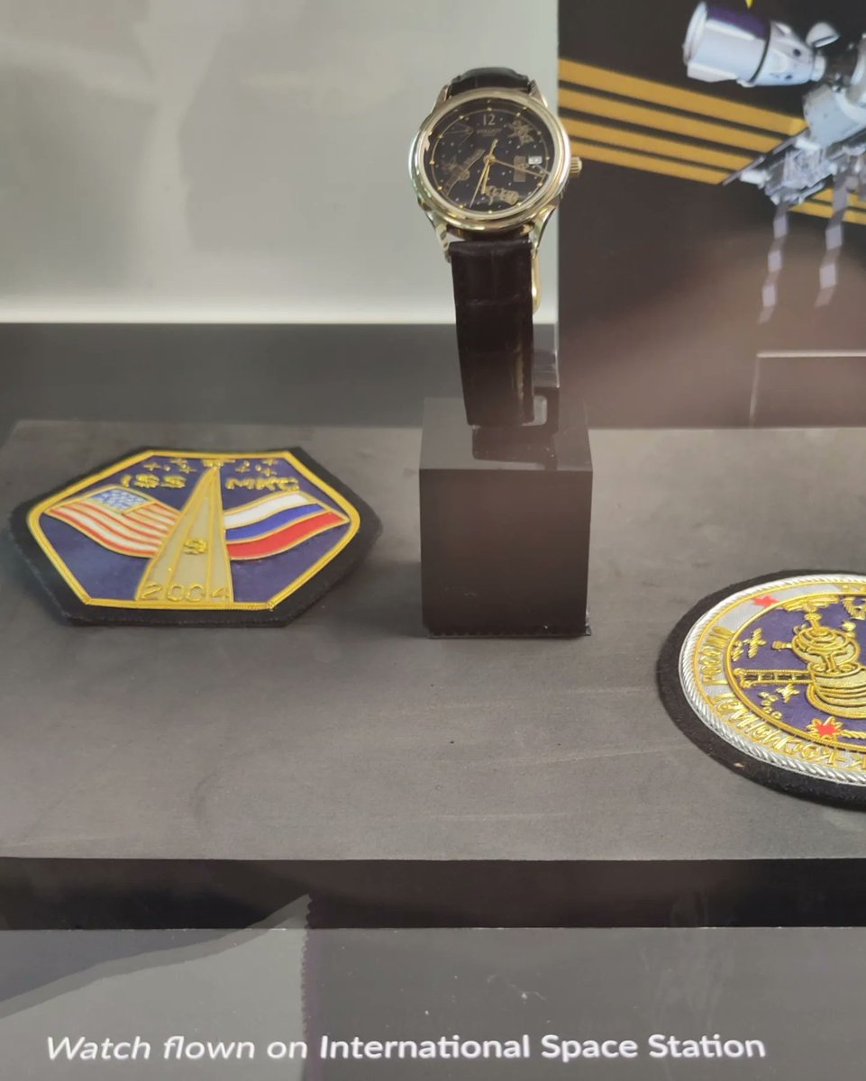 IOPSpaceGroup's tweet photo. Astronaut suits, star charts, and watches that have been to space! 🚀👨‍🚀

Before we start this new month, we'd like to share these photos taken by Alex, the IOP Space Group, at the Space Vault event last month! 🌌

#spacesuit #astronaut #watch https://t.co/TQw0GucrzQ