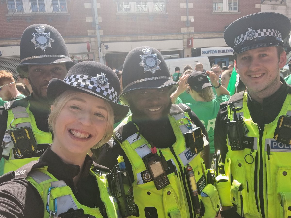 Sutton_WMP's tweet image. Sutton Neighbourhood Team will be supporting the Sutton Fun Run today. If you see us come and say hi!! 
#suttonfunrun