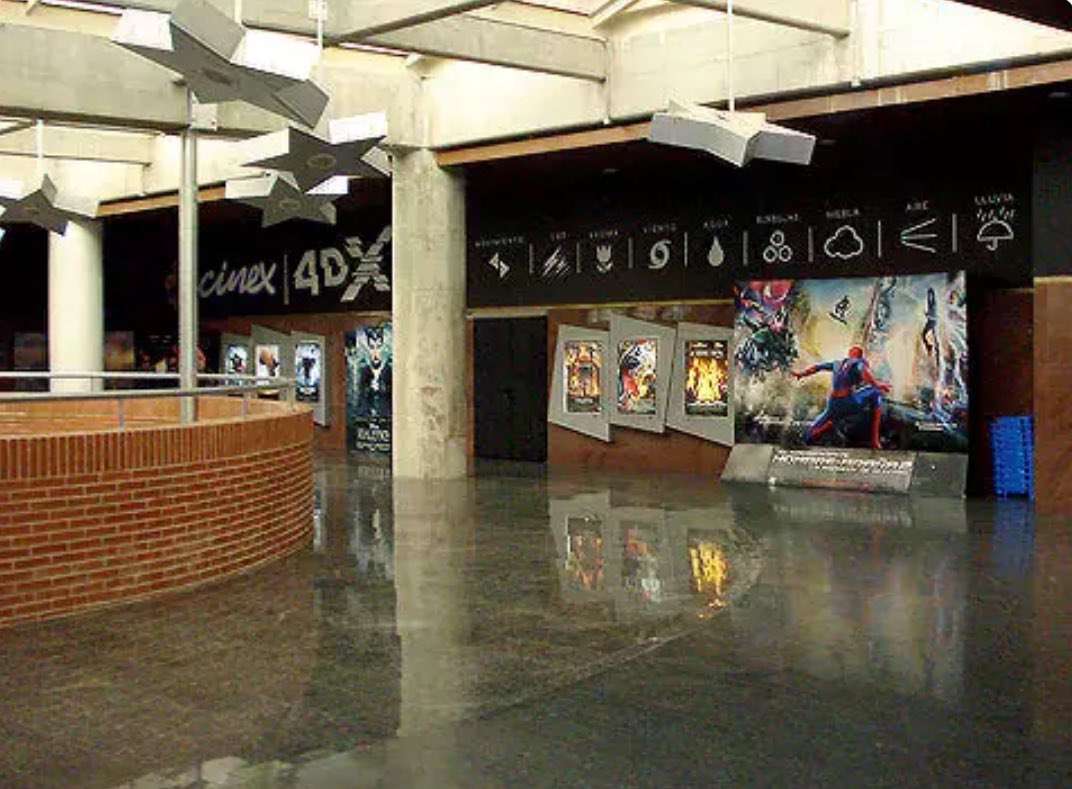 Srs <a href="/CinexVe/">Cinex</a> estoy organizado a mi grupo d’compañeros del colegio (d’los años 60-70) para ir a ver a su sala en San Ignacio (q’nos queda cerca a todos) el film #LosNiñosDeLasBrisas pero no podemos con sus horarios: a la 1:10 p.m. estamos trabajando y a las 8:40 ya es

Pregunto ⬇️