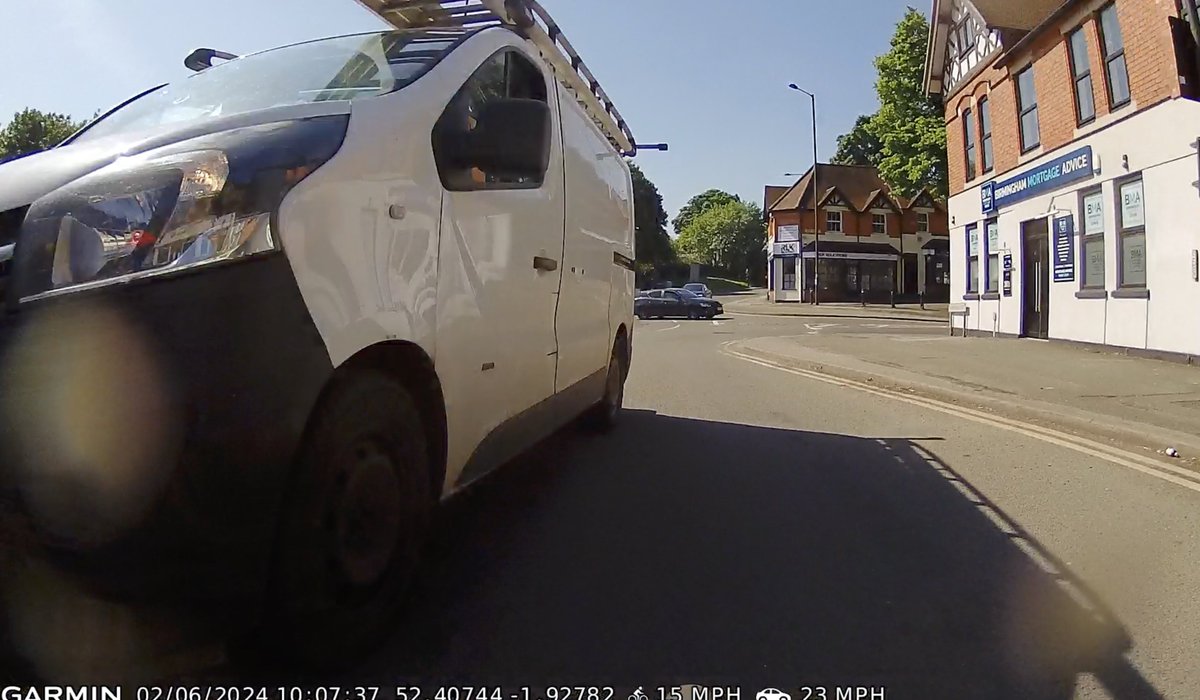 Northfieldcycl1's tweet image. After very nearly knocking me off with a close pass, the driver then threatened to smash my bike up, really no need for so much aggression, it's finally a nice sunny day, so let's be nice to each other?..Enjoy the forthcoming NIP #reported #kingsnorton #closepass