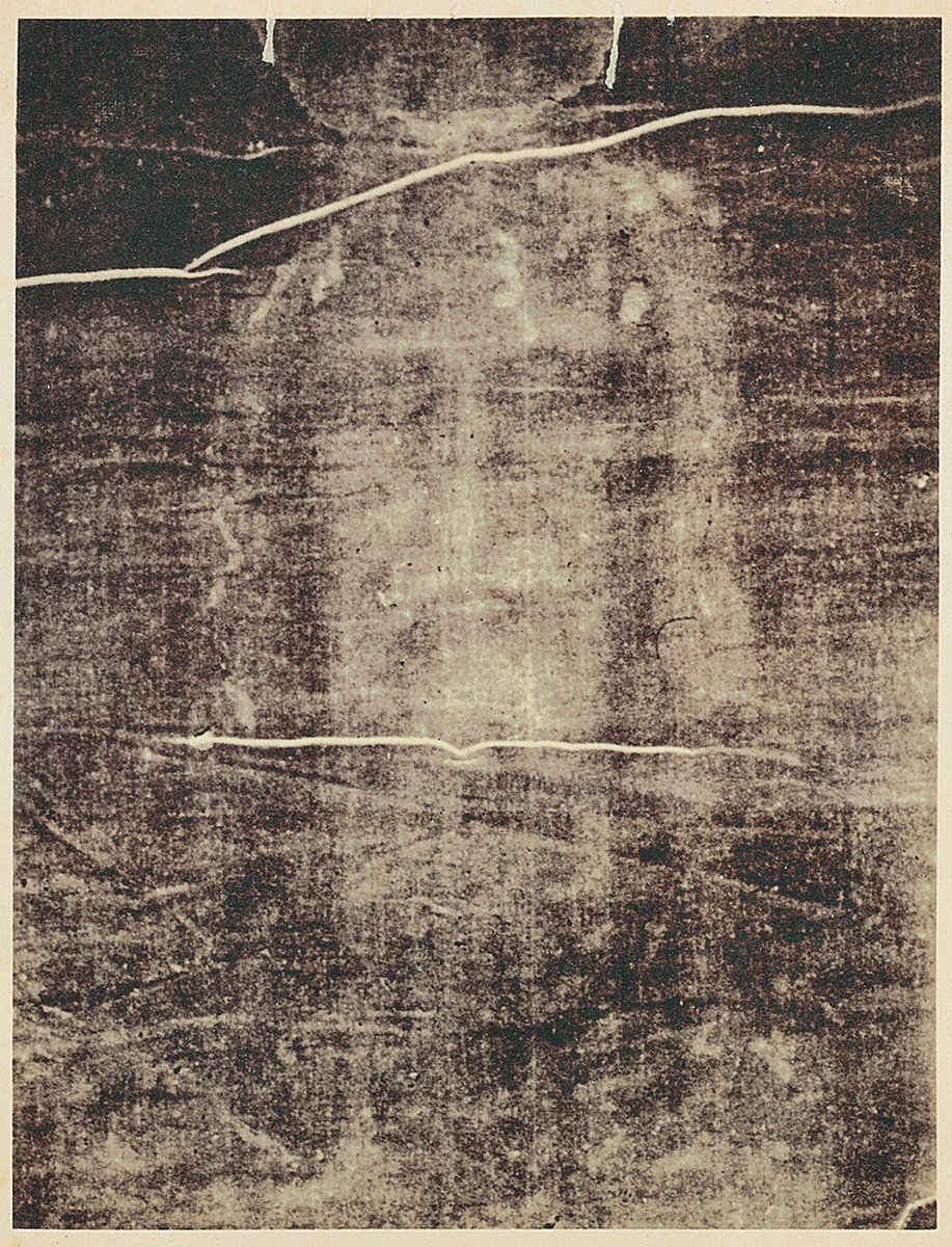 The Shroud of Turin I posted here that the Shroud of Turin was a 14th-century hoax. I was inundated with responses that it is a genuine 1st-century CE relic. It is not. In this guest-authored Skeptic column, shroud expert Andrea Nicolotti explains why: open.substack.com/pub/michaelshe…