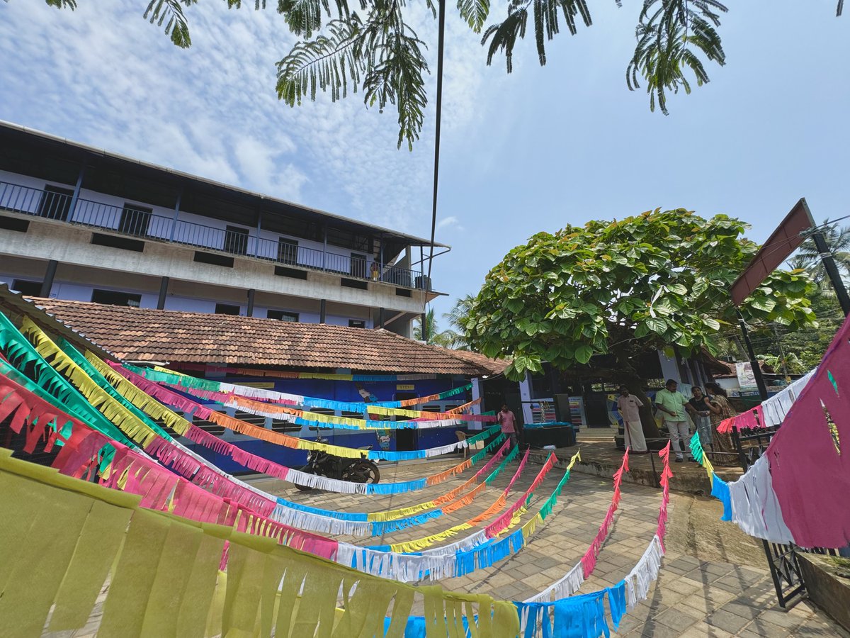 After vacation, students in Kerala will return to school tomorrow, June 3. Teachers are decorating the school to welcome the new arrivals. Here is an image from Thokkampara ALP School, Kottakkal, Malappuram