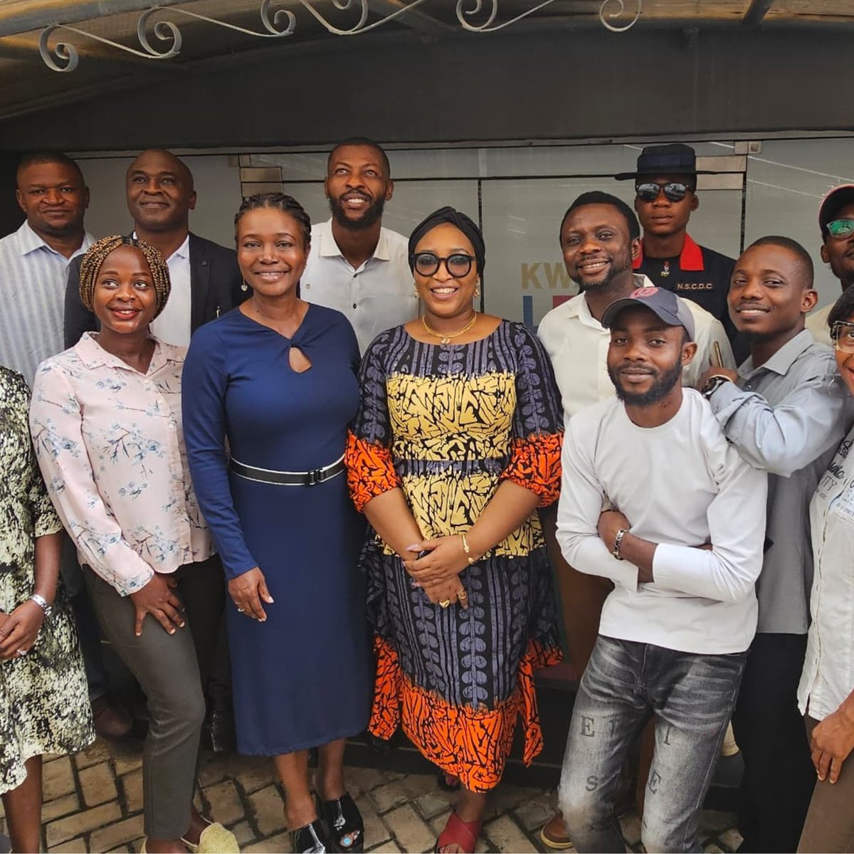 BolanleOlukoju's tweet photo. I stopped by @KwaraLEARN on Children's Day. KwaraLEARN is H.E. Mallam @RealAARahman's government's flagship education reform programme, transforming teaching and learning for all kids in Kwara State. Proud to see the positive impact we're making in education! #BolaOlukoju #Isenlo https://t.co/YUxpMjDumi
