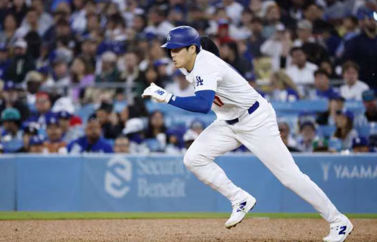 24/06/02 ドジャースはロッキーズと対戦。大谷翔平は、3回に四球で出塁すると、メジャー通算１００盗塁を達成した。ところが、このあと牽制死になってしまい、3塁に向かっていたので盗塁成功率は10割ではなくなった。安打1。先発の山本由伸は7安打失点1で6勝目。（Full-Countとサンスポのサイトから）