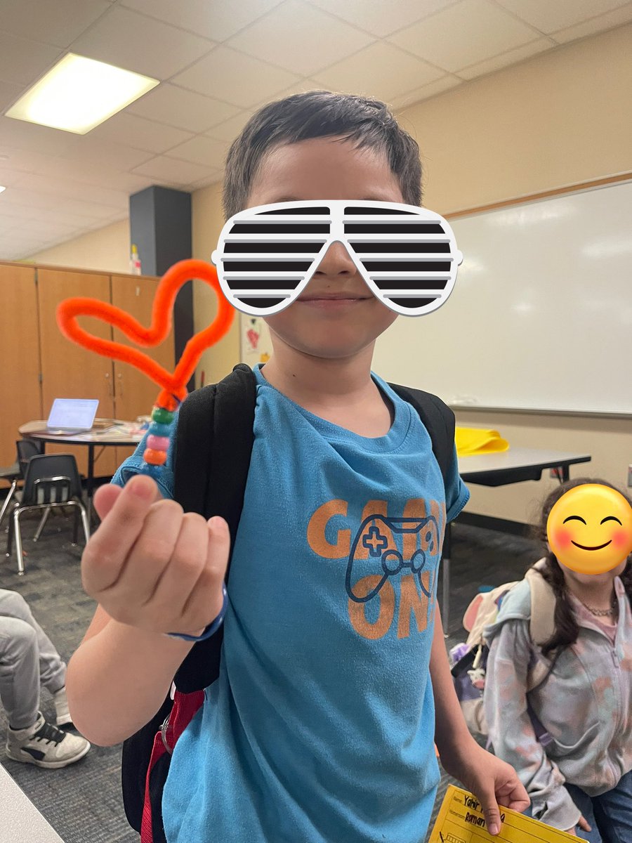 Ms. Román tweet media