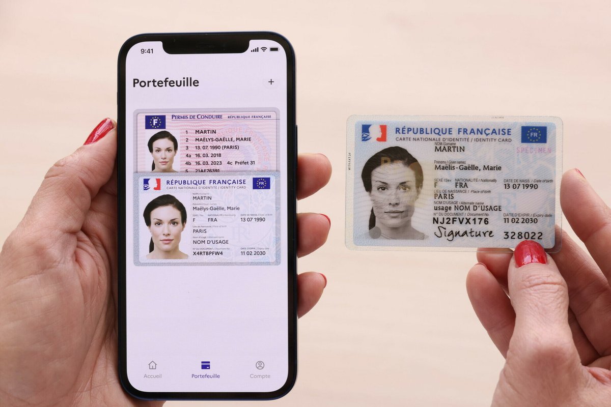 le_Parisien's tweet photo. La fin d’une incohérence. 

2 ans après son lancement, la carte d’identité dématérialisée est officiellement acceptée par la SNCF en cas de contrôle d’identité à bord des trains

➡️ https://t.co/4ey0Ypdq1d https://t.co/takBdPgYnc