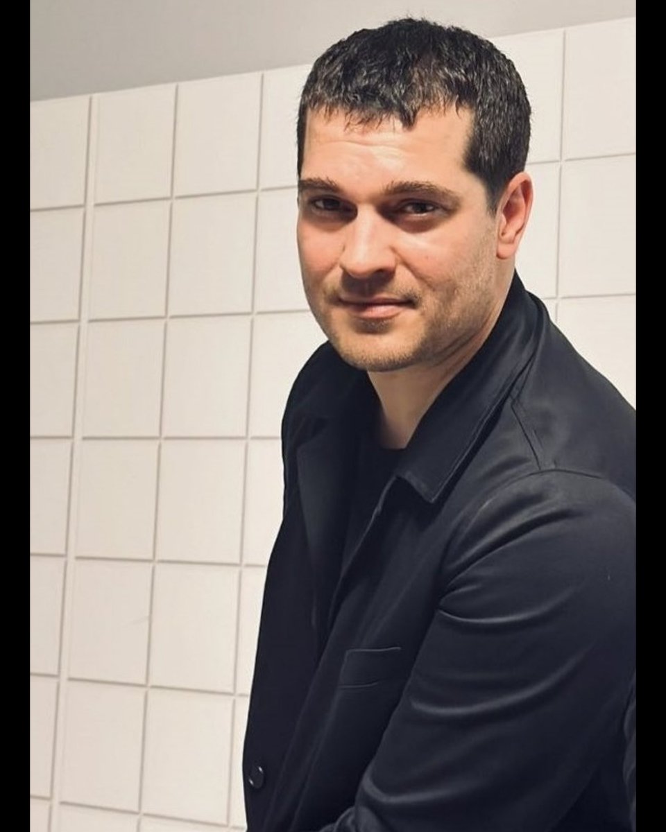 Simplemente bello #ÇağatayUlusoy ❤❤❤❤