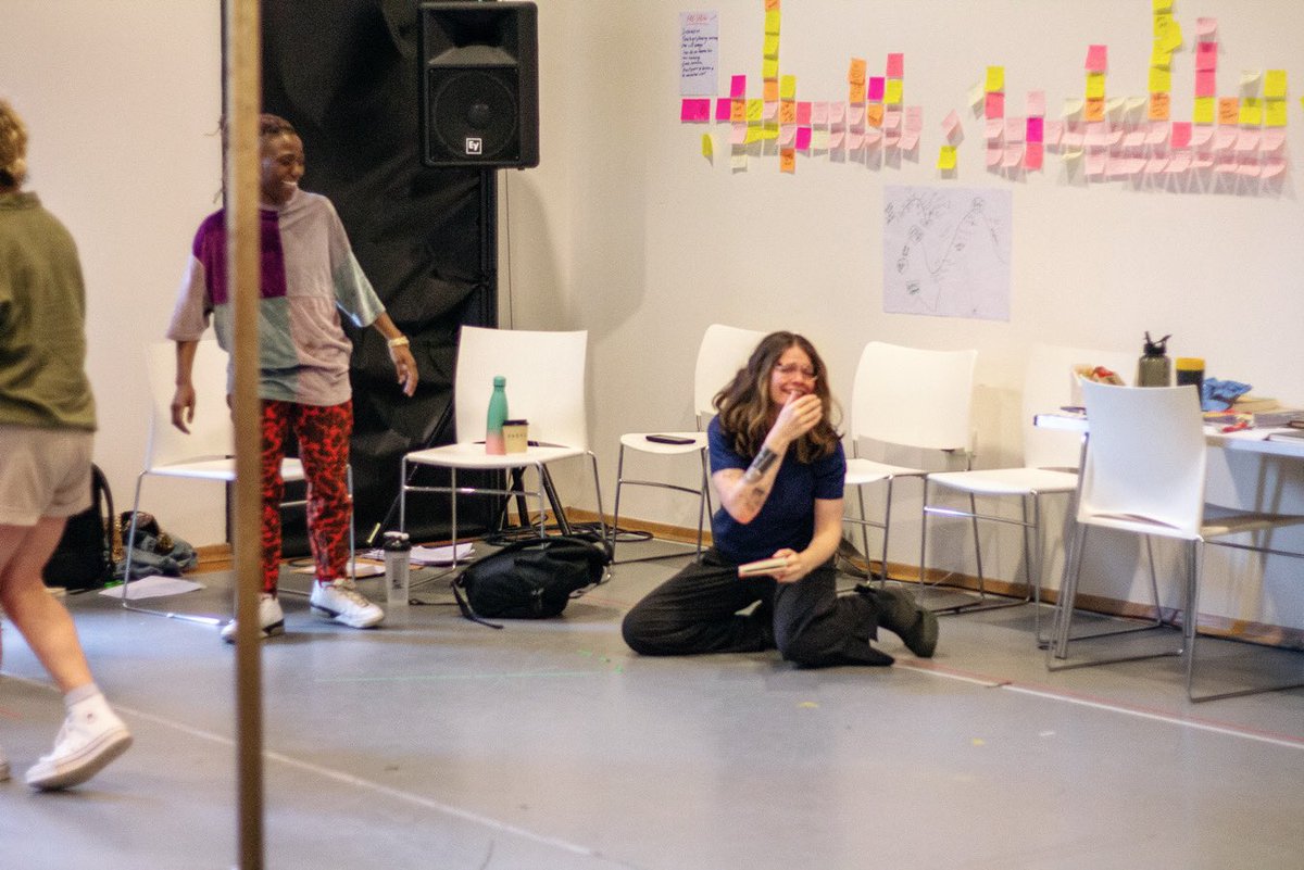 Hannah Ellis Ryan tweet media