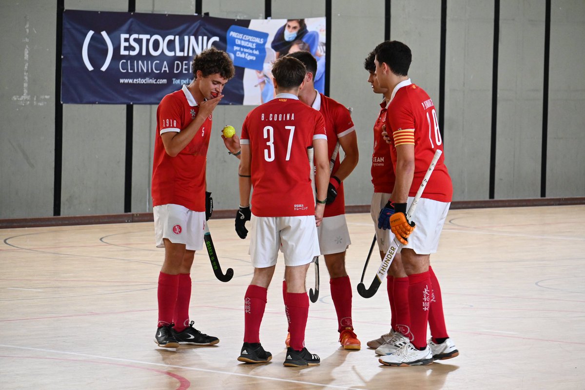 🏆 El <a href="/cdterrassa1910/">CD Terrassa Hockey</a> es proclama campió de Catalunya de la primera divisió de hockey sala

Enhorabona, campions!👏🏻

#SomFederació #HockeyCat