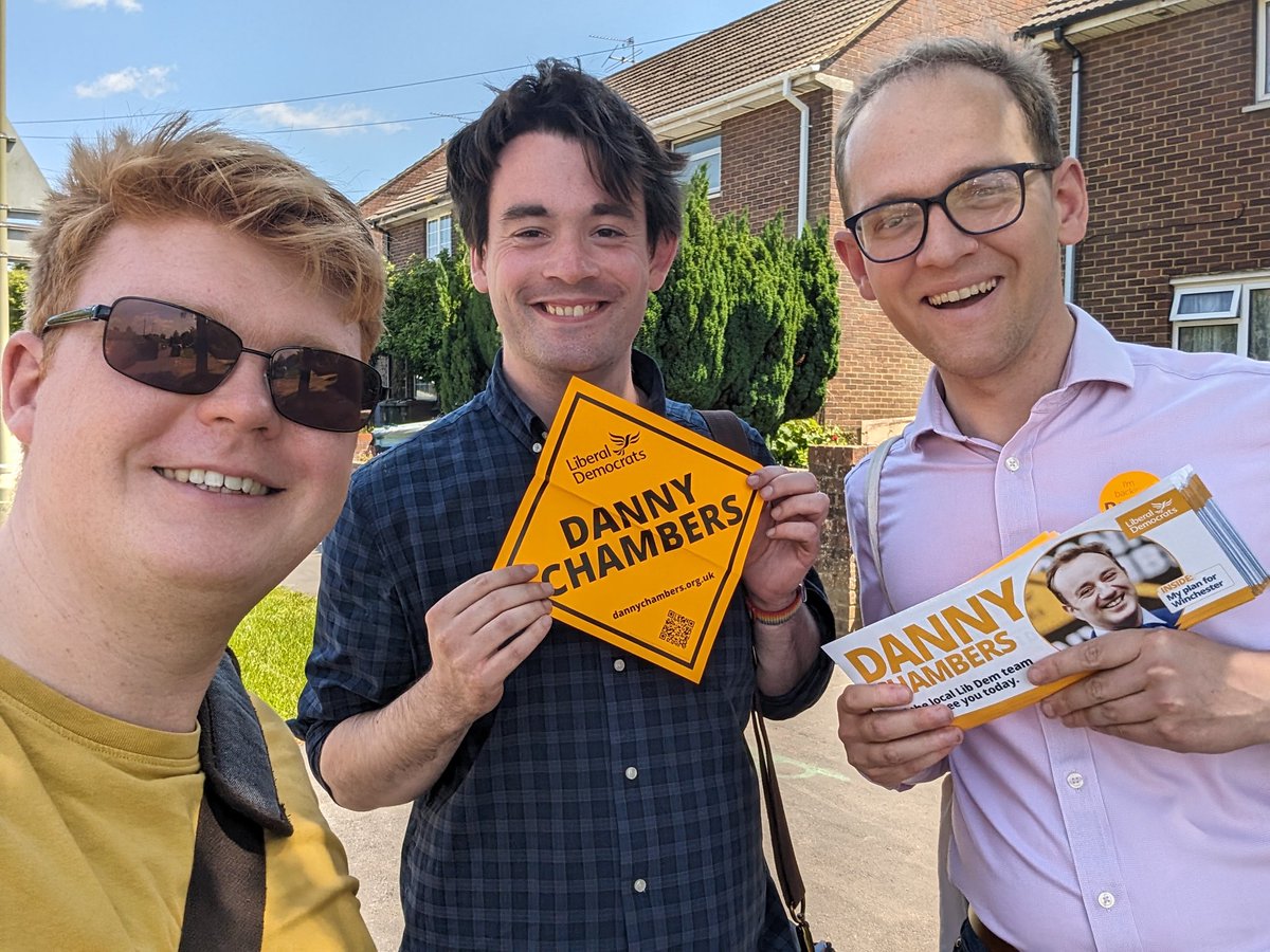 WinchYLD's tweet photo. Thank you to the fantastic team who came from Portsmouth today, we had a great response on the doorsteps in Winnall, and it was great to make the most of the nice weather! https://t.co/rl61FZW6uX